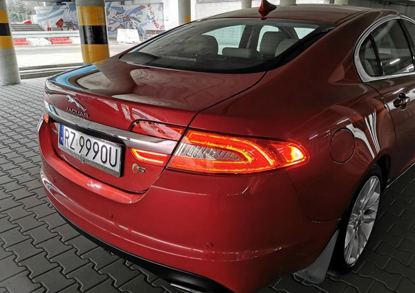 Jaguar XF cena 79900 przebieg: 125000, rok produkcji 2015 z Rzeszów małe 277